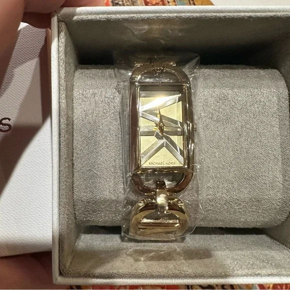 Michael Kors MK Empire Watch – MK7406 – Gold-Tone Stainless Steel- NWT - Picture 4 of 10